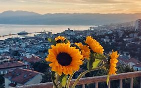 Nona'S View With Balcony